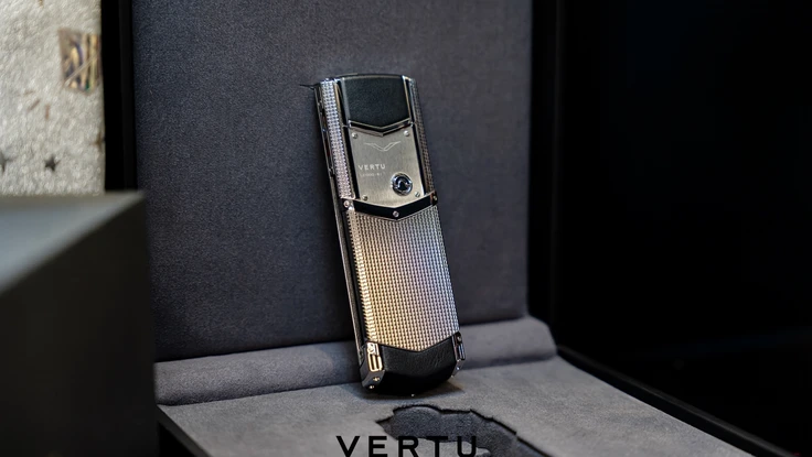 Tin công nghệ 5-7: Chi gần 800 triệu cho một chiếc điện thoại không có 5G?