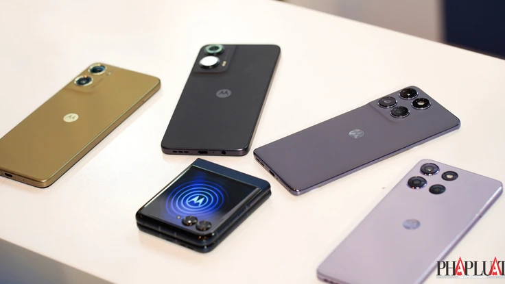 Sau nhiều năm vắng bóng, Motorola 'tái xuất' dồn dập với 5 điện thoại mới
