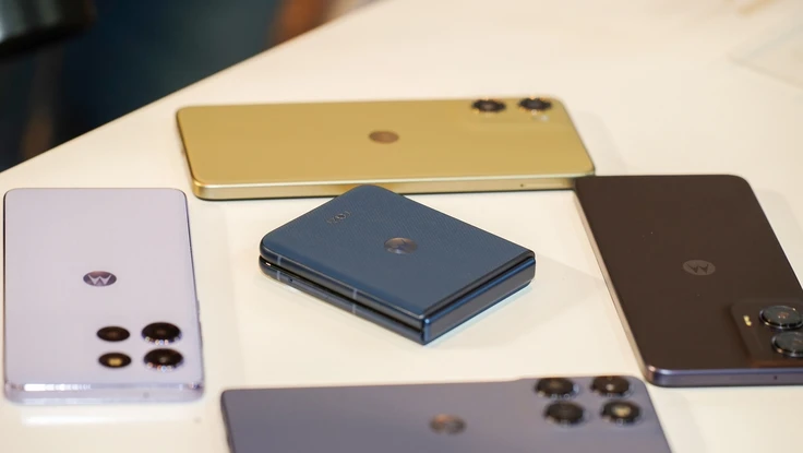 Tin công nghệ 3-2: Apple ‘học hỏi’ thiết kế điện thoại gập của Samsung