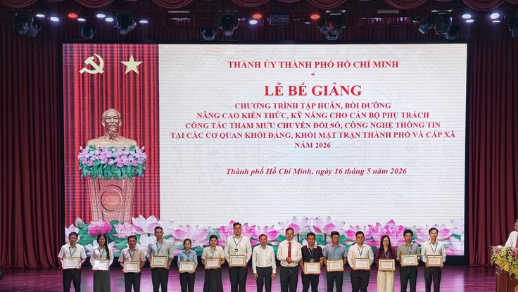 Lớp tập huấn chuyển đổi số quy mô lớn vừa bế giảng tại TP.HCM