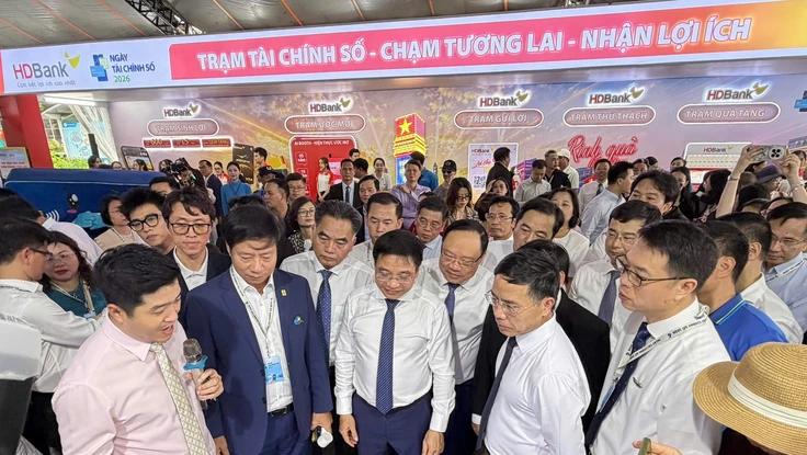 Du khách nước ngoài đến Việt Nam có thể thanh toán dễ hơn bằng QR