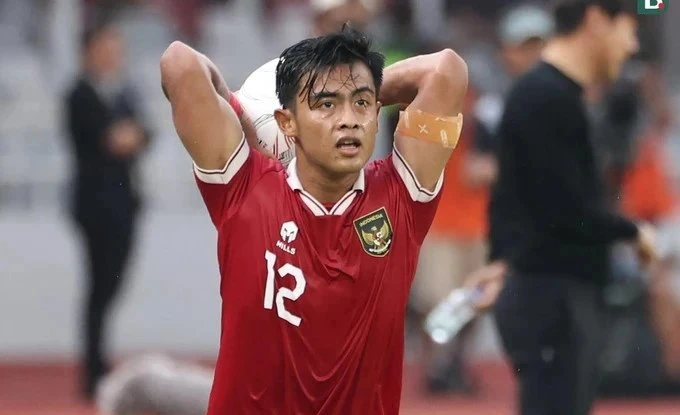 Hậu vệ Indonesia gieo sầu cho tuyển Việt Nam vừa ra mắt K-League đã ‘ăn’ thẻ đỏ