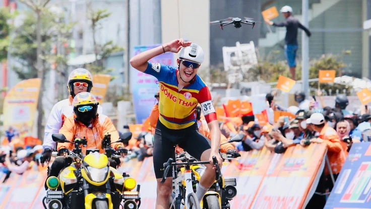 Hành trình 178 km rực lửa: cú sôlô ngoạn mục của Christopher Jensen