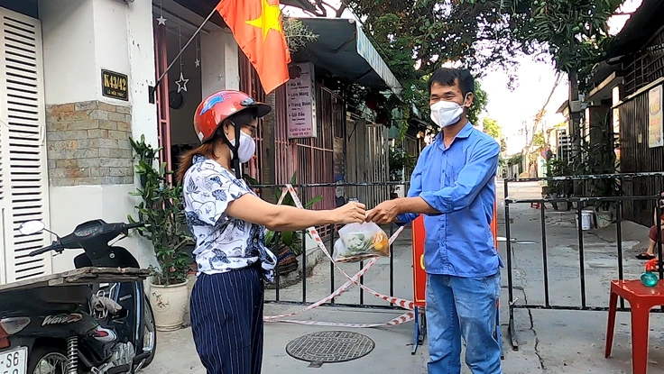 Video: Tình người Đà Nẵng đong đầy giữa đại dịch