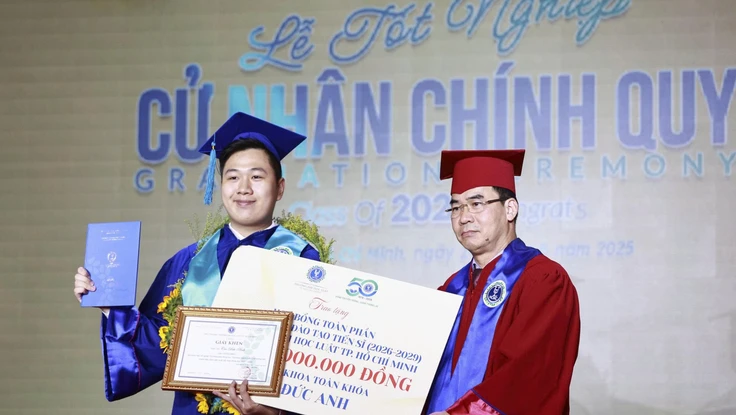 1 thủ khoa được Trường ĐH Luật TP.HCM mời ở lại giảng dạy ngay khi tốt nghiệp