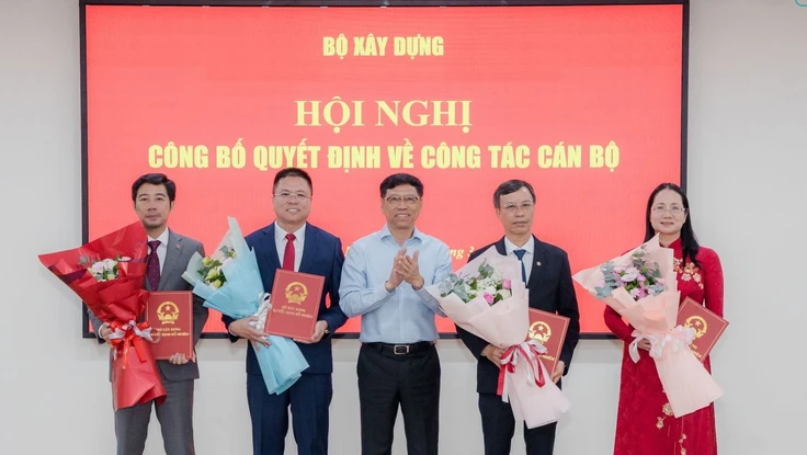 Thứ trưởng Nguyễn Xuân Sang làm việc tại Trường Đại học Giao thông vận tải TP.HCM