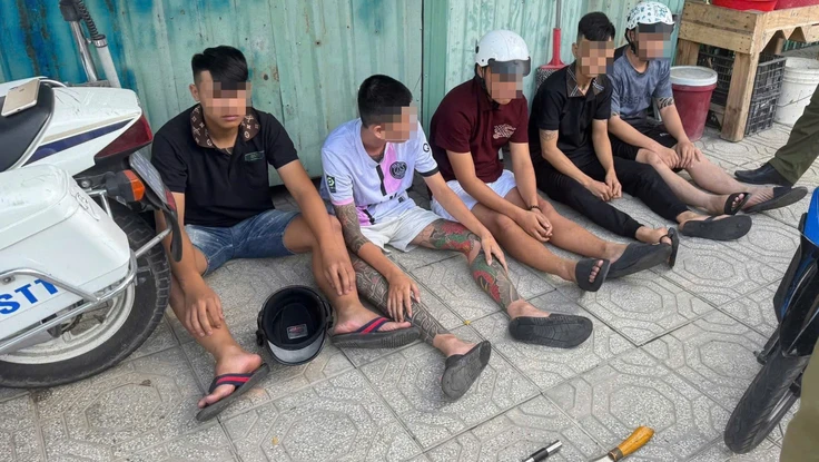 Công an phát hiện nhiều nhóm thanh thiếu niên mang dao đi hỗn chiến
