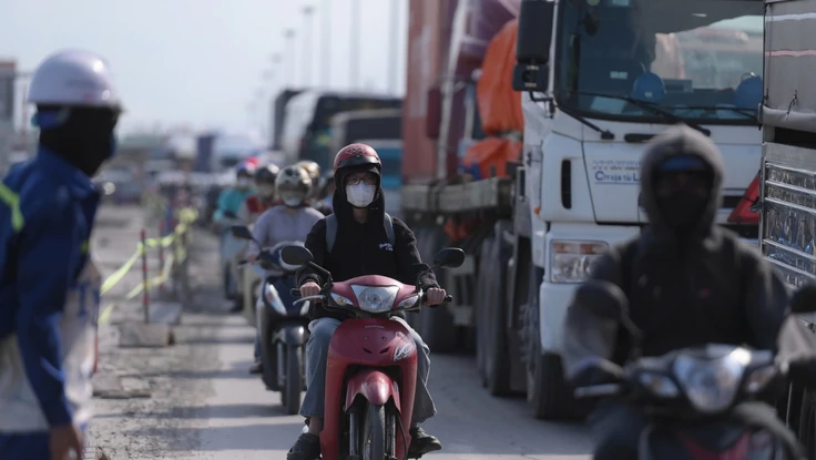 Cầu Đồng Nai sửa chữa, giao thông cửa ngõ phía Đông TP.HCM ùn ứ nhiều giờ