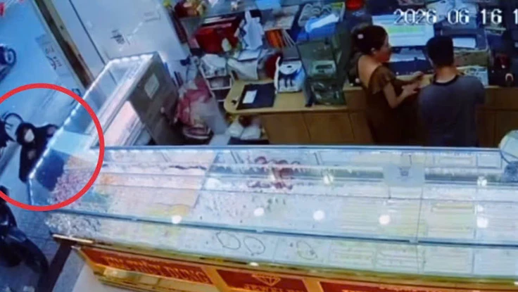 Bắt giữ một nữ giả nam cướp giật lắc vàng 