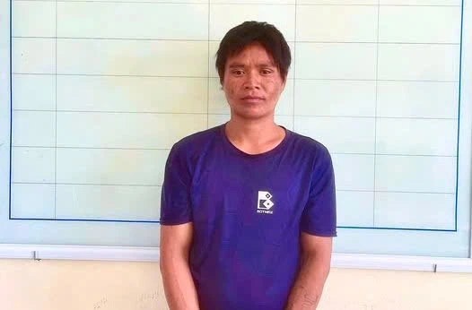 Tưởng 'người rừng' sống giữa rừng sâu, hóa ra là nghi phạm trốn truy nã