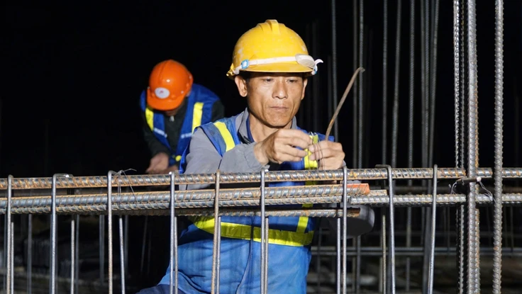 Đêm không ngủ trên các công trình trường học vùng biên