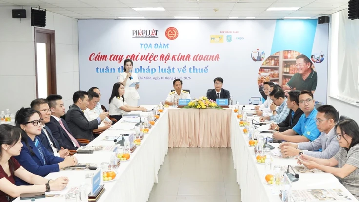 Từ ‘cầm tay chỉ việc’ tuân thủ pháp luật đến ‘văn hóa thuế’