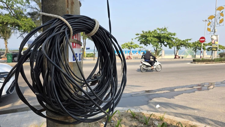 Vụ dây điện cứa cổ nữ sinh ở Quảng Trị: Dây điện do người dân tự kéo sang đường