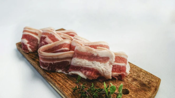 Rủi ro gì khi ăn phải thịt heo nhiễm bẩn?