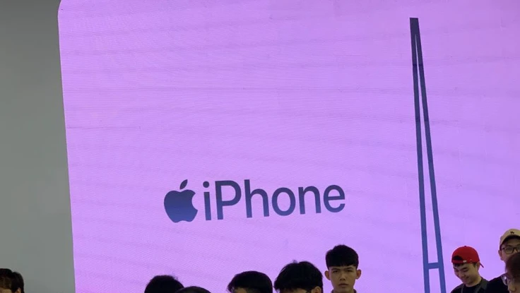 Apple có thể chỉ bán ra điện thoại iPhone cao cấp?