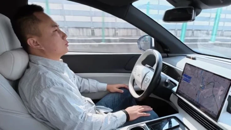 Kỷ nguyên ô tô không người lái đã đến