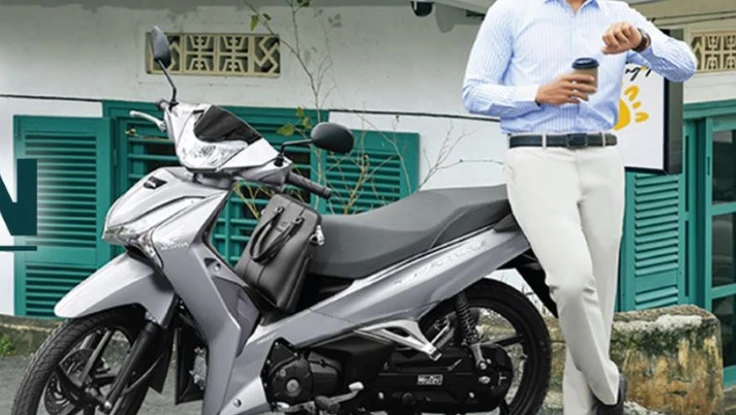 Những chiếc xe máy xăng chỉ mất 40.000 đồng chạy được 100 km