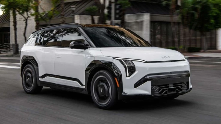 Hãng xe quen thuộc với người Việt vừa ra chiếc ô tô cỡ nhỏ không tốn xăng này 