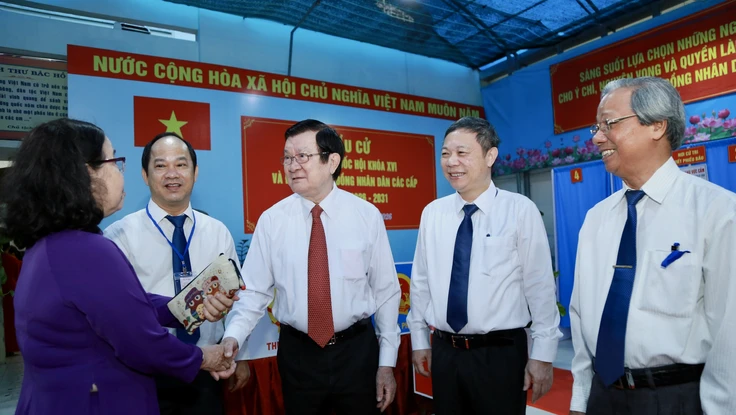 Sáng nay, gần 79 triệu cử tri cả nước bầu cử Đại biểu Quốc hội và HĐND các cấp khoá mới