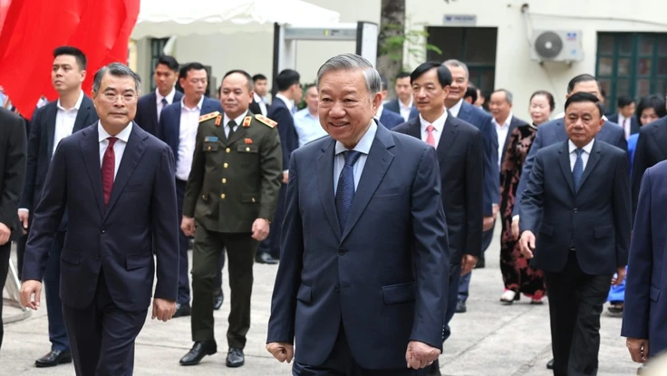 Hình ảnh Tổng Bí thư Tô Lâm cùng các lãnh đạo Đảng, Nhà nước đi bầu cử, thực hiện quyền cử tri