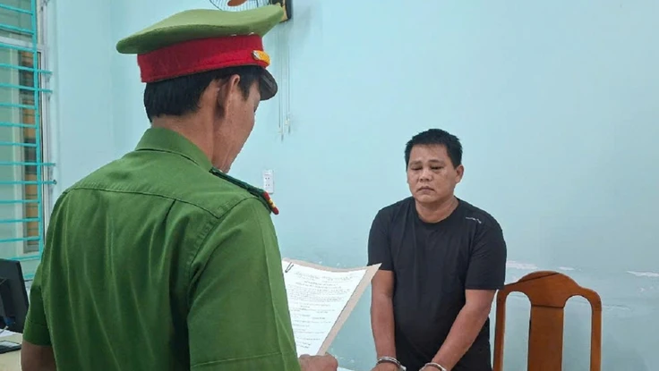 Bắt giam kẻ chặn đường, đuổi theo xe cứu thương suốt 10 km