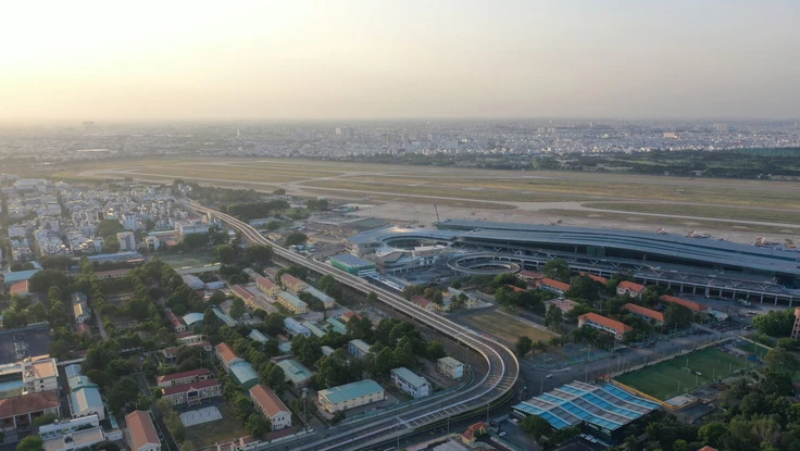 Gấp rút hoàn thiện cầu vượt nhà ga T3 Tân Sơn Nhất trước ngày thông xe 