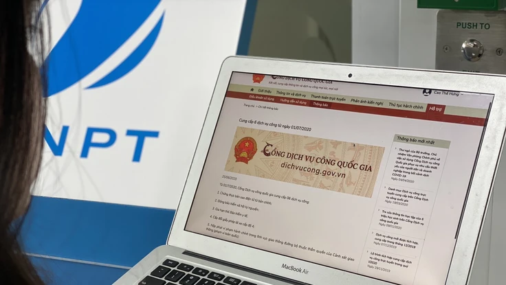 Nộp tờ khai đăng ký ô tô trực tuyến nhờ dịch vụ công số 1000