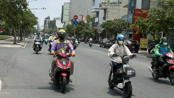 Nắng nóng gay gắt ở TP.HCM và các tỉnh Nam Bộ sẽ còn kéo dài đến khi nào?