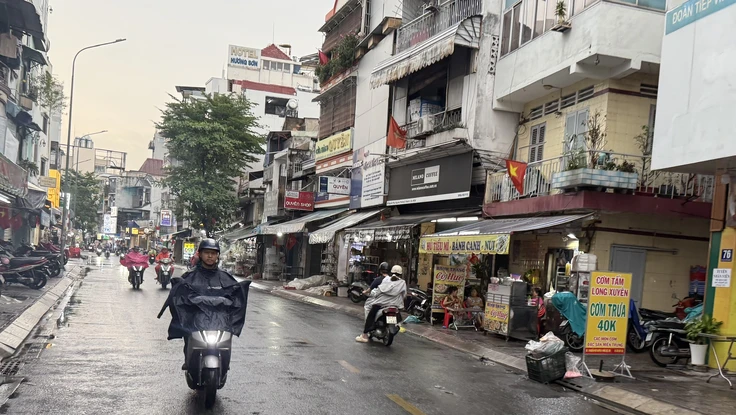 Chiều tối nay, một số nơi ở TP.HCM dự báo có mưa dông