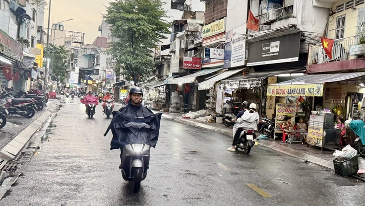 Chiều nay và những ngày tới, dự báo TP.HCM tiếp tục có mưa