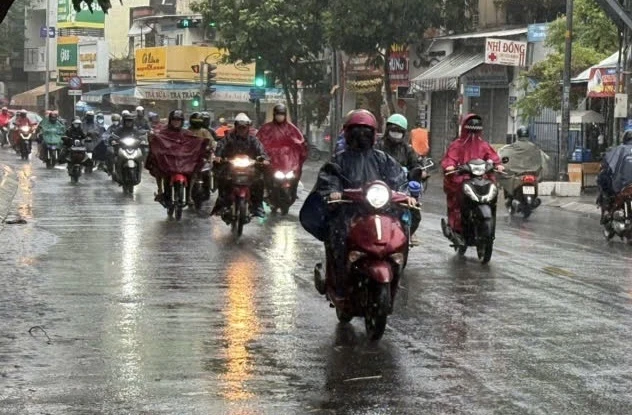 TP.HCM kiểm tra nhà ở, chung cư cũ, công trình dân dụng trong mùa mưa
