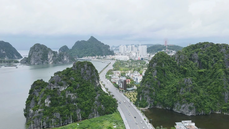 Thông qua đề án công nhận tỉnh Quảng Ninh đạt tiêu chí đô thị loại I