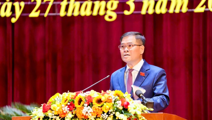 Ông Bùi Văn Khắng tái đắc cử Chủ tịch UBND tỉnh Quảng Ninh