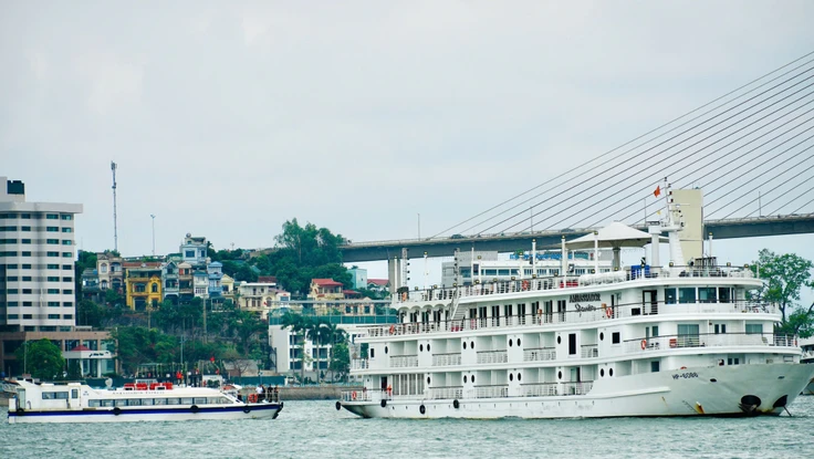 Những chuyến tàu đầu tiên chạy tuyến kết nối Vịnh Hạ Long - Vịnh Lan Hạ