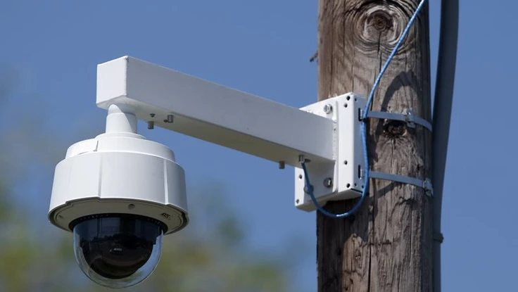 Camera công cộng làm tan nát gia đình