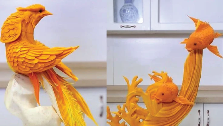 Điêu luyện với màn khắc trái bí thành hình chim, cá