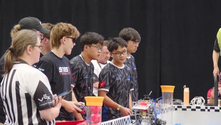 Học sinh Việt Nam giành giải thưởng danh giá tại giải robot lớn nhất thế giới