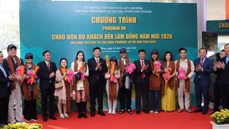 Lâm Đồng: Đón chào du khách từ linh vật 'rồng thanh long' siêu dễ thương