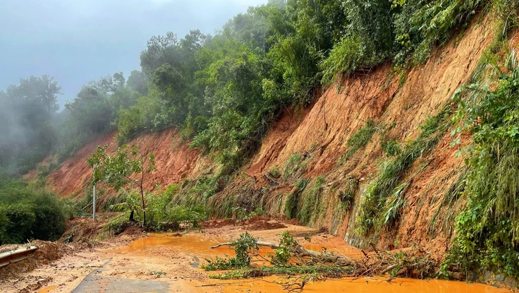 Lâm Đồng ban hành lệnh xây dựng khẩn cấp trên 4 tuyến quốc lộ