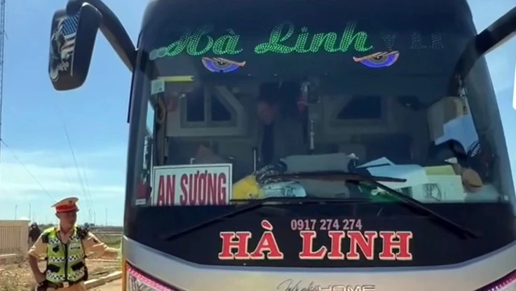 Chở thêm 6 hành khách, tài xế và chủ xe bị phạt 45 triệu đồng