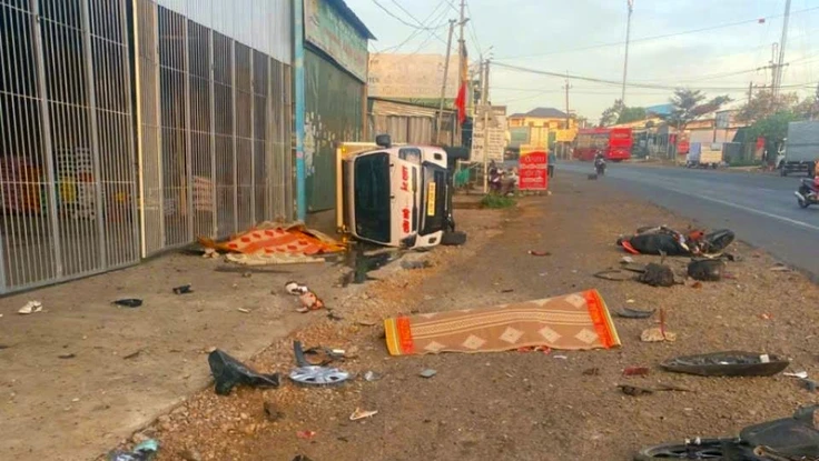 Vụ tai nạn 3 người thương vong trên Quốc lộ 14 nghi do 2 ô tô rượt đuổi nhau