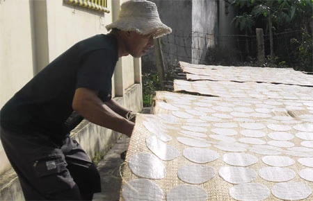 Bánh tráng Mỹ Lồng, bánh phồng Sơn Đốc