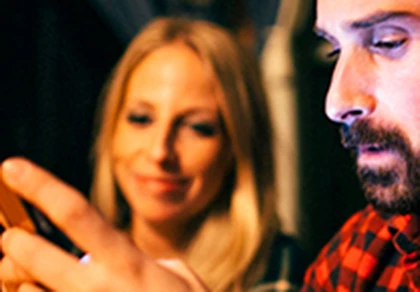 Công nghệ đang dần hủy hoại tình cảm