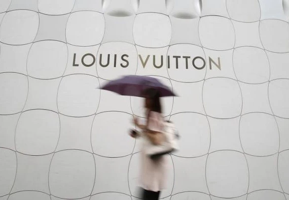 Louis Vuitton kiện ba người Trung Quốc bán hàng 'nhái'