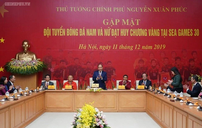 Công ty golf Long Thành thưởng 6 tỉ cho 2 đội tuyển bóng đá VN