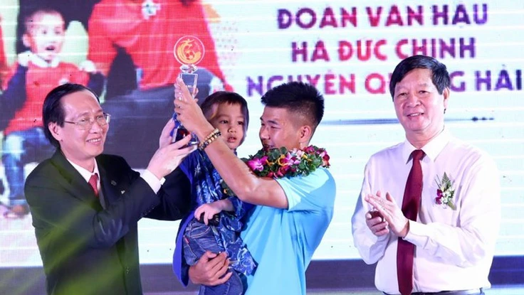 Thầy Park lần đầu chứng kiến học trò giành giải Fair Play