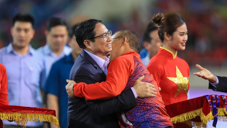 Thủ tướng: ‘Tất cả chúng ta đều muốn hô Việt Nam vô địch, Việt Nam chiến thắng'