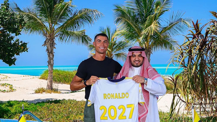 Ronaldo tự làm tổn hại di sản của mình bằng quyết định sai lầm