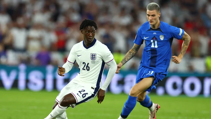 Đội hình trong mơ vắng mặt tại World Cup: Lewandowski và 2 sao MU