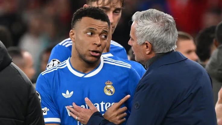 Mbappe bóng gió về Mourinho, HLV của Real Madrid lên tiếng